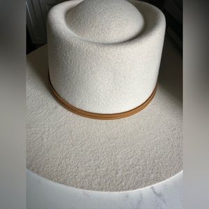 GIGI PIP Wren in Off White- size small!